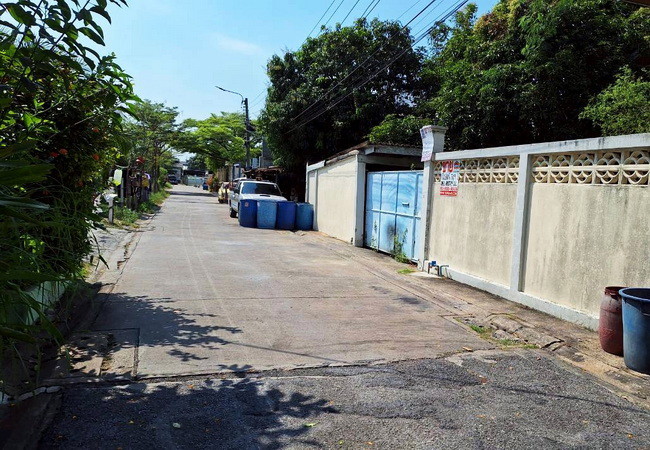 ขายที่ดิน 349 ตร.ว. ซอยเพชรเกษม 39/4 ถนนเพชรเกษม บางแค กรุงเทพ พร้อมสิ่งปลูกสร้าง