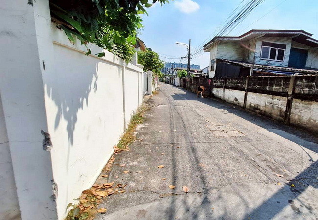ขายที่ดิน 184 ตร.ว. ซอยเพชรเกษม 68 ถนนเพชรเกษม บางแค กรุงเทพ พร้อมสิ่งปลูกสร้าง