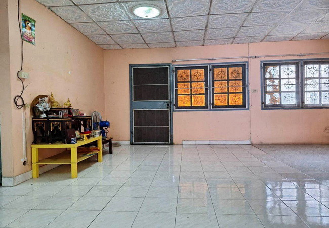 ขายบ้านเดี่ยว หมู่บ้านฟ้าคราม ลำลูกกา คลอง 2 เนื้อที่ 40 ตร.ว. 1 ชั้น 3 นอน 1 น้ำ