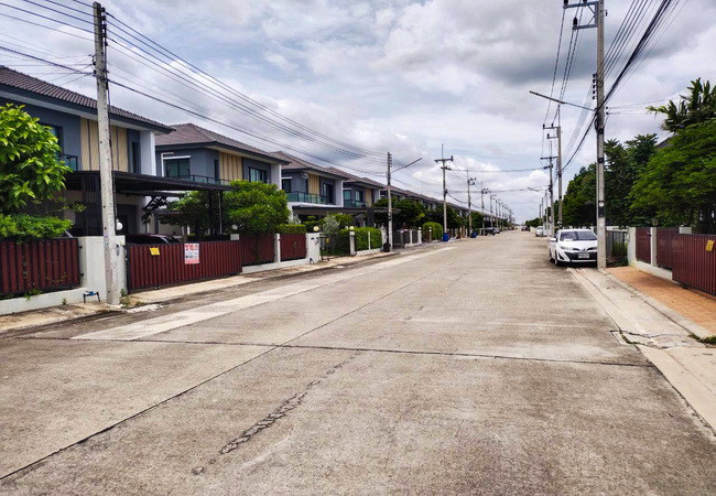 ขายบ้านเดี่ยว หมู่บ้านซีพีเอ็น วิลล์ 2 วงแหวน-ลำลูกกา คลอง 7 เนื้อที่ 60 ตร.ว. 2 ชั้น 4 นอน 3 น้ำ