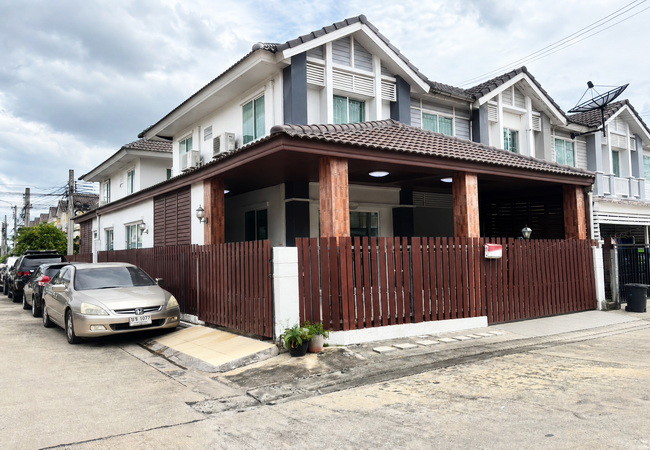 ขายทาวน์เฮ้าส์ หมู่บ้านพฤกษาวิลล์ 50/1 รามคำแหง เนื้อที่ 25.3 ตร.ว. 2 ชั้น 3 นอน 2 น้ำ