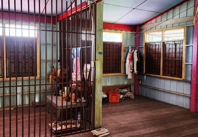 ขายบ้าน คลองนครเนื่องเขต 1 ถนนสุวินทวงศ์ อำเภอเมือง ฉะเชิงเทรา เนื้อที่ 200 ตร.ว. 2 นอน 3 น้ำ