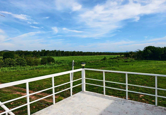 ขายที่ดิน 2 ไร่ พร้อมบ้านพักตากอากาศ ตำบลหนองตากยา อำเภอท่าม่วง กาญจนบุรี