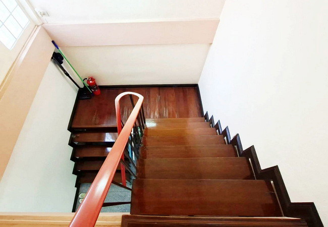 ขายทาวน์เฮ้าส์ หมู่บ้านโอษธิศ 1 โชคชัย 4 ลาดพร้าว กรุงเทพ เนื้อที่ 25 ตร.ว. 2 ชั้น 2 นอน 2 น้ำ