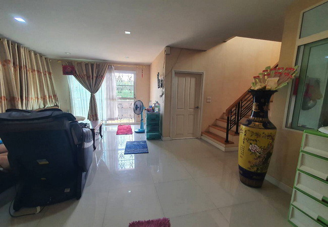 ขายและให้เช่าบ้านเดี่ยว หมู่บ้านโกลเด้น นีโอ อ่อนนุช-พัฒนาการ เนื้อที่ 58.4 ตร.ว. 2 ชั้น 4 นอน 3 น้ำ