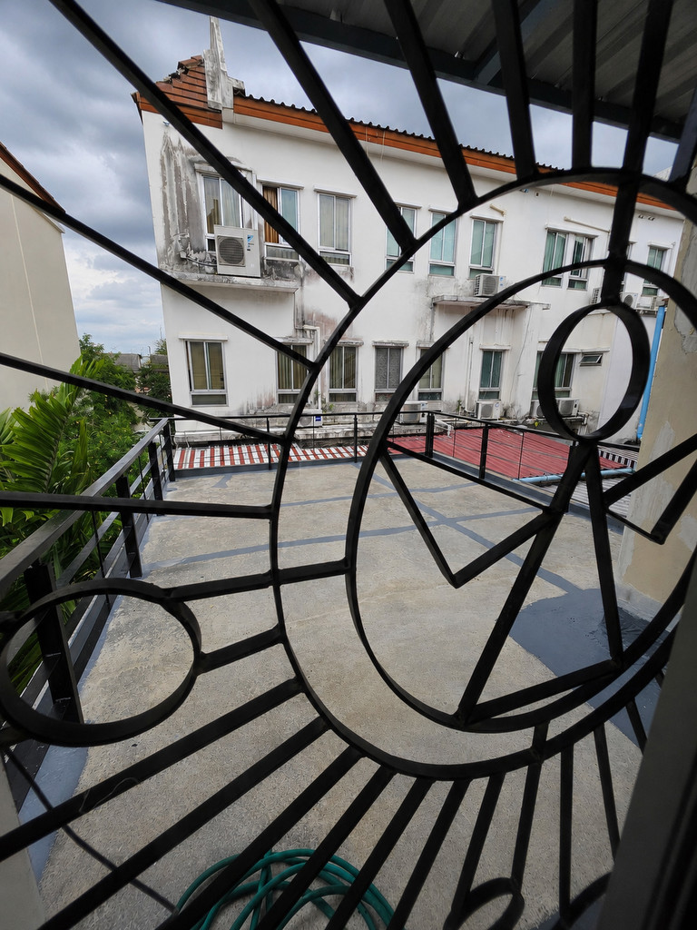 🏡 รีโนเวทใหม่ พร้อมอยู่  โครงการบ้านกลางเมือง The Royal Monaco ศรีนครินทร์–พัฒนาการ