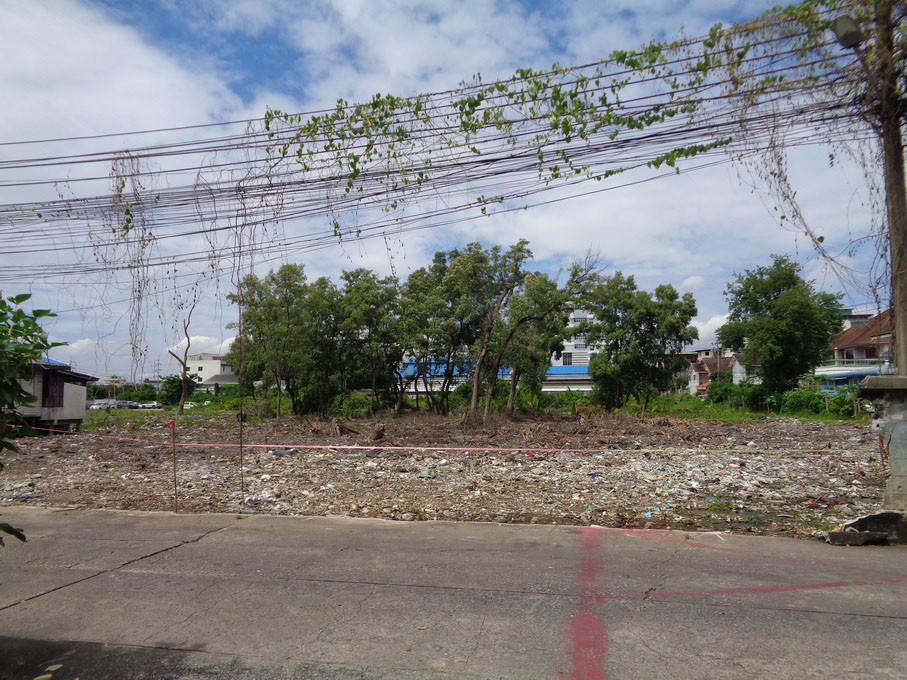 🚩 ขาย ที่ดิน 1 ไร่ แปลงหัวมุม ถนนจักกะพาก ตรงข้ามโรงพยาบาลสมุทรปราการ เข้าซอยเพียง 180 เมตร