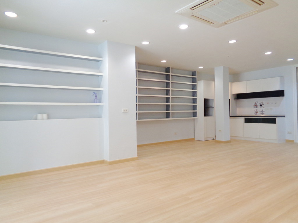 🚩 บ้านรีโนเวท ทาวน์โฮม 3 ชั้น หลังใหญ่ โครงการ เดอะ รีโน่ นวมินทร์ ติดห้างโลตัสนวมินทร์