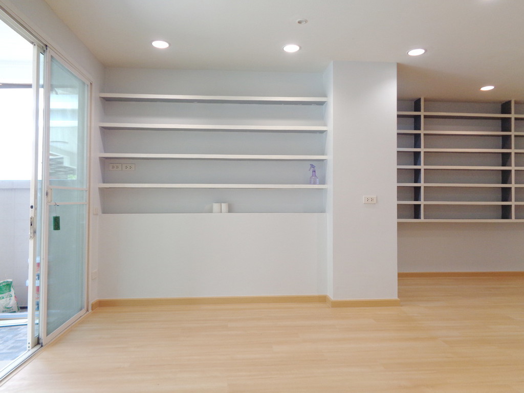 🚩 บ้านรีโนเวท ทาวน์โฮม 3 ชั้น หลังใหญ่ โครงการ เดอะ รีโน่ นวมินทร์ ติดห้างโลตัสนวมินทร์