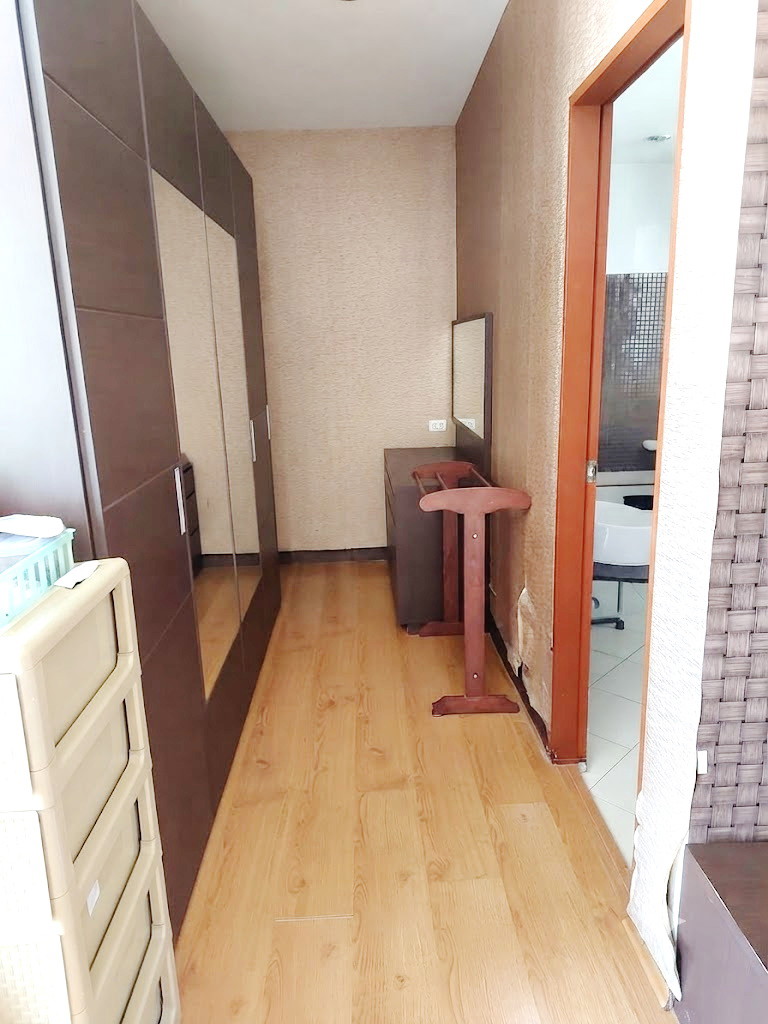 🚩 ขาย คอนโดห้องริม โครงการ กลางกรุงรีสอร์ท Klangkrung Resort รัชดา ซอย 7