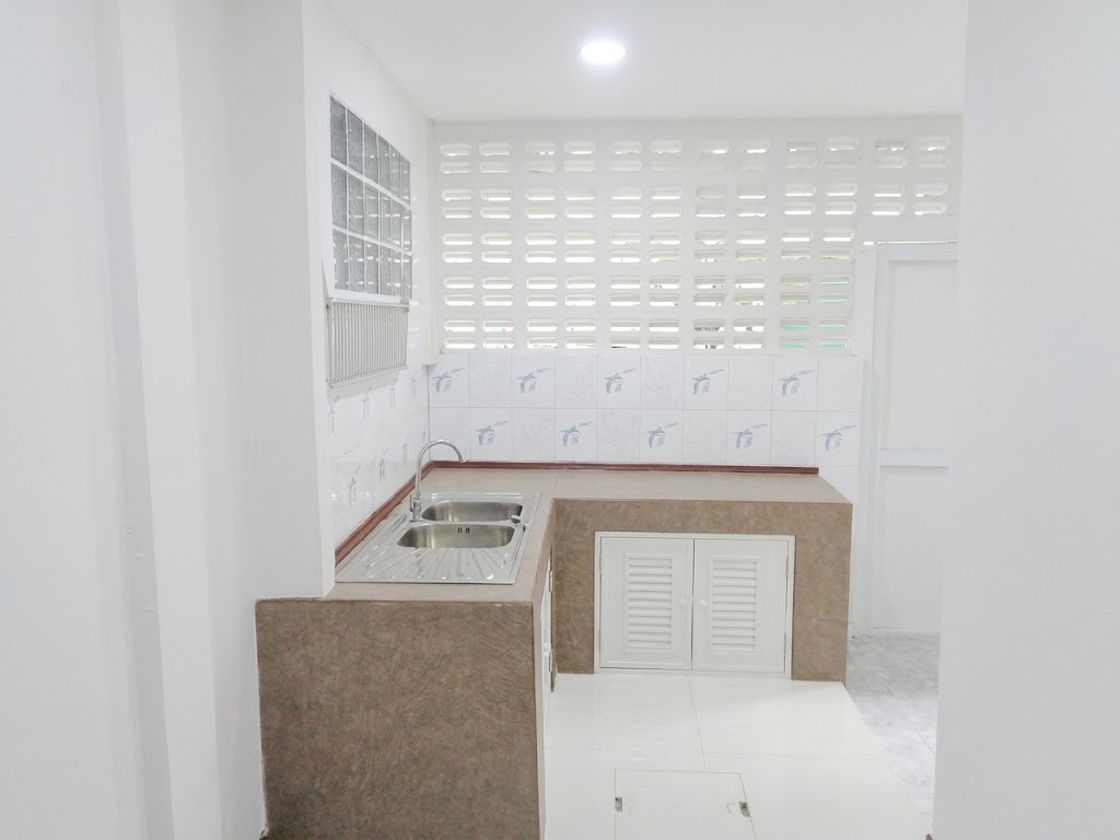 🏡 ขาย ทาวน์เฮ้าส์รีโนเวทใหม่ สวยหรู ไม่มีเสาไฟฟ้าหน้าบ้าน ใกล้ซาฟารีเวิลด์