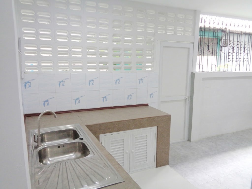🏡 ขาย ทาวน์เฮ้าส์รีโนเวทใหม่ สวยหรู ไม่มีเสาไฟฟ้าหน้าบ้าน ใกล้ซาฟารีเวิลด์