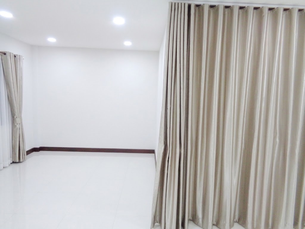 🏡 ขาย ทาวน์เฮ้าส์รีโนเวทใหม่ สวยหรู ไม่มีเสาไฟฟ้าหน้าบ้าน ใกล้ซาฟารีเวิลด์