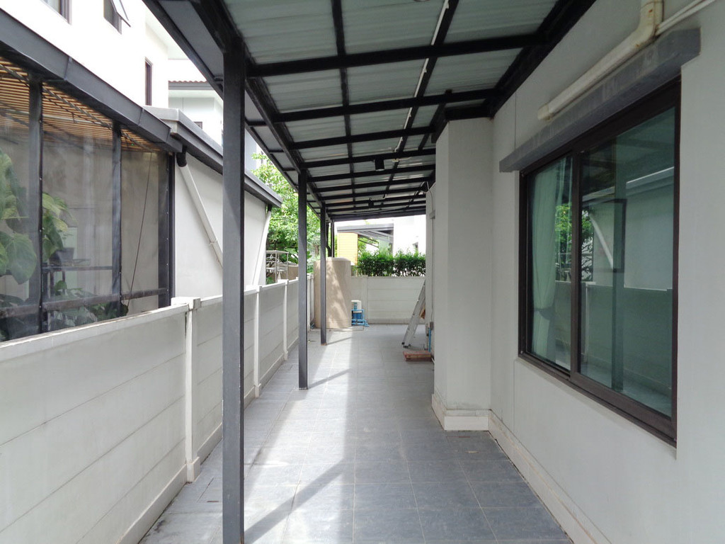🚩 บ้านเดี่ยวหลังใหญ่สภาพยังใหม่ ตกแต่งพร้อมอยู่ ใกล้ทางด่วน รามอินทรา-อาจณรงค์ ด่านจตุโชติ