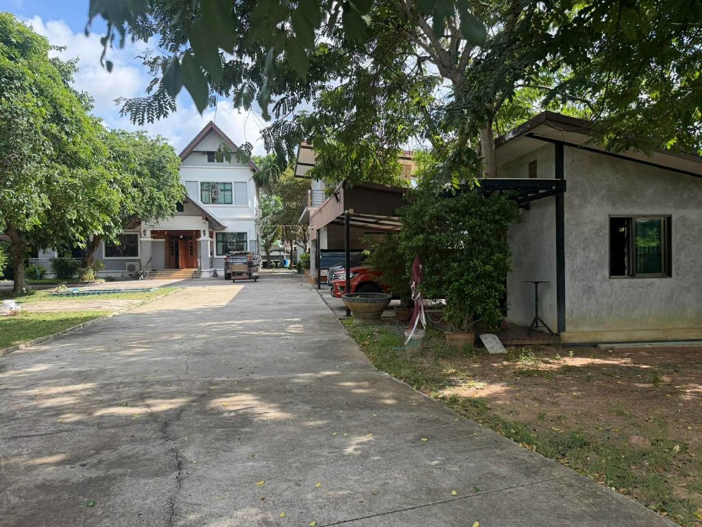 ขายถูกมาก!! บ้านพร้อมที่ดิน 1 ไร่ ติดถนนซอย ทำเลทอง อ.อรัญประเทศ จ.สระแก้ว ใกล้ตลาดสด รพ.อรัญประเทศฯ