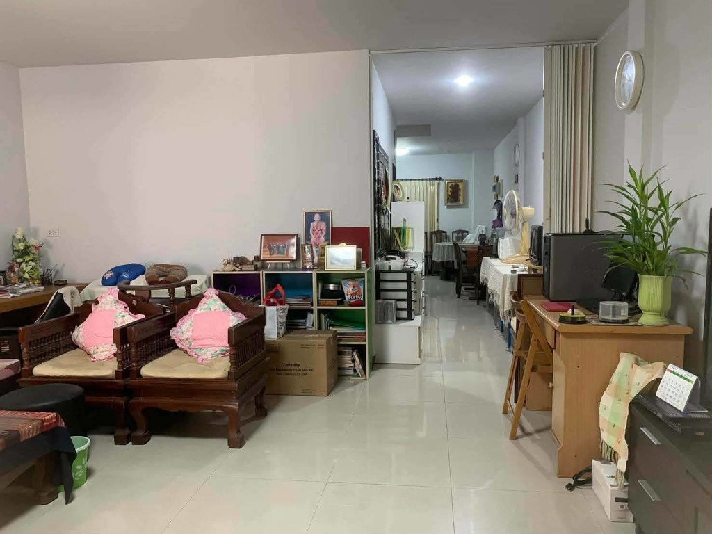 ขายถูกมาก!! บ้านแฝด 2 ชั้น ทำเลทอง อ.เมือง จ.พิษณุโลก ซ.เคียงมอหมูกะทะ ติดฮอลแลนด์แมนชั่น ใกล้ ม.นเร