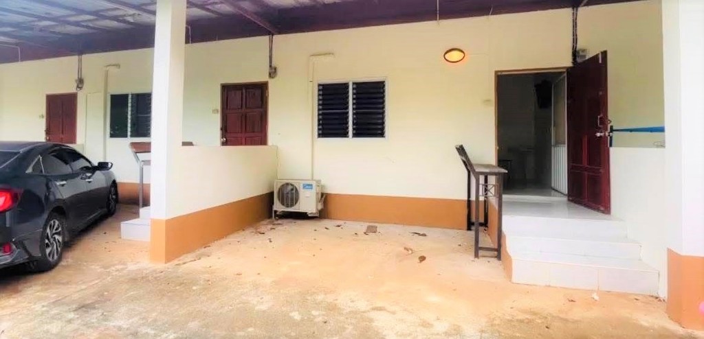 วันว่างรีสอร์ท ห้องพักรายวัน รายเดือน บรรยากาศร่มรื่น ล้อมรอบด้วยต้นไม้ อยู่ในตัวอำเภอปักธงชัย โคราช