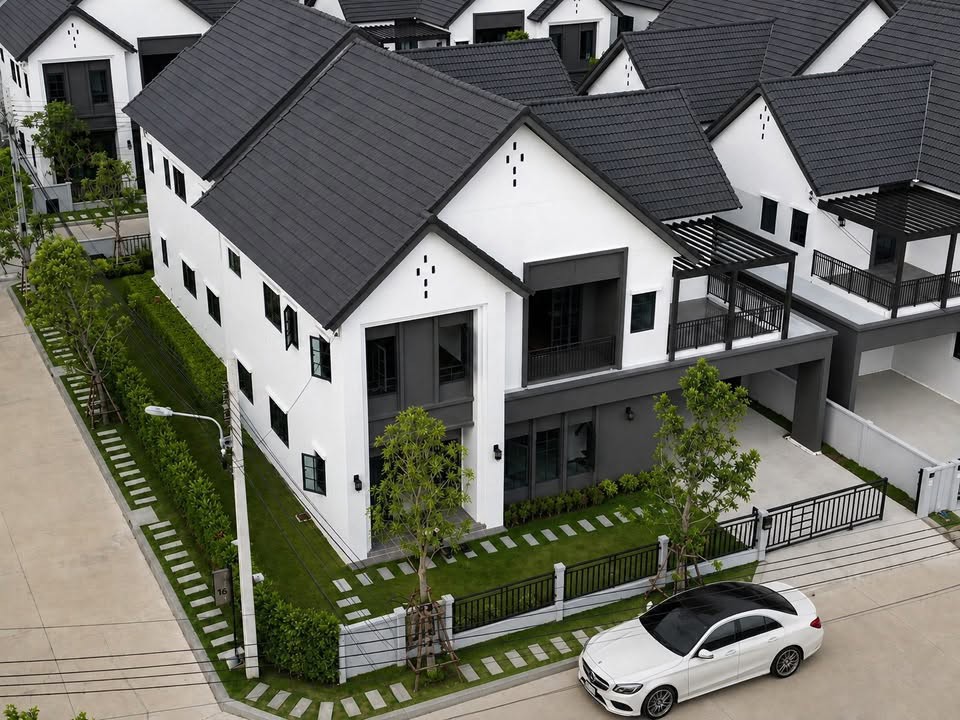 ให้เช่าถูกมาก!! บ้านเดี่ยว 2 ชั้น หลังริม แต่งสวย เฟอร์ครบ ม.เซนโทร บางนา ทำเลทอง ใกล้เมกาบางนา ทางด