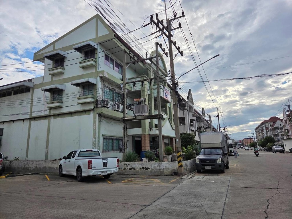 ขายถูกมาก!! โรงงาน โกดัง โฮมออฟฟิศ 260 ตร.ว. ทำเลทอง ในโครงการแฟคตอรี่แลนด์ 1 พุทธมณฑลสาย 5