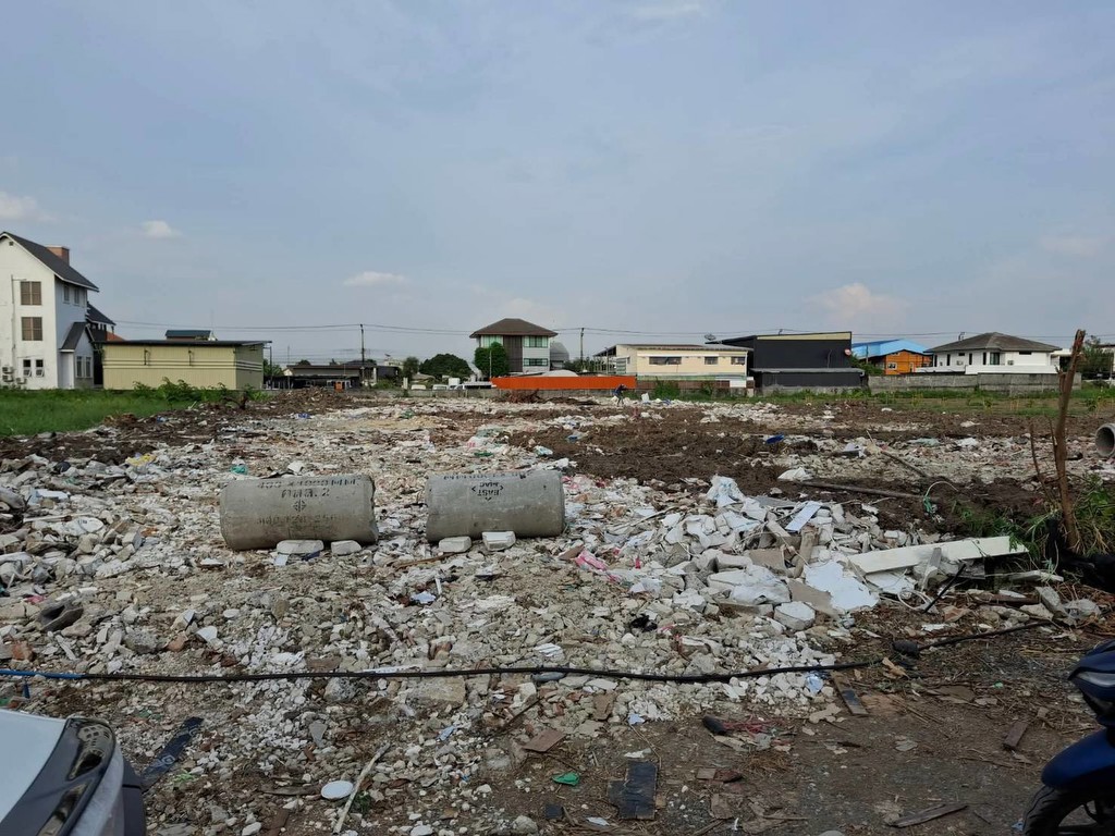 ขายถูกมาก!! ที่ดิน 1-2-51 ไร่ ทำเลทอง ตรงข้าม สน.บางชัน ใกล้รถไฟฟ้า ห้างแฟชั่น สวนสยาม มอเตอร์เวย์ฯ