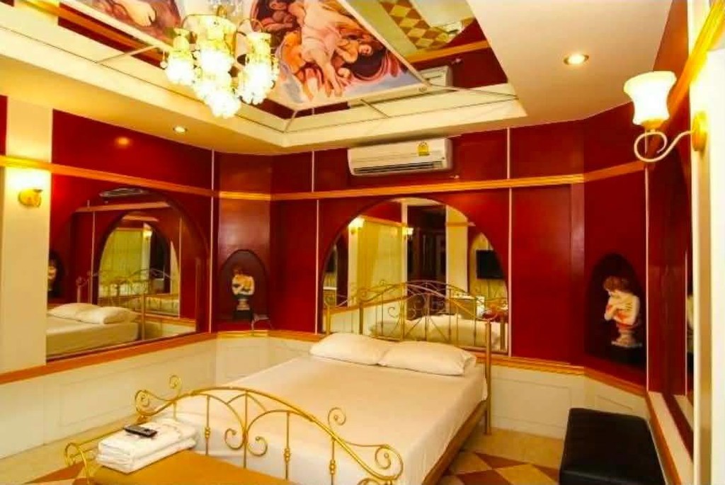 ขายถูกกว่าประเมิน 9 ล้าน!! โรงแรม 1-1-44.4 ไร่ ติดถ.มหิดล ใจกลางอ.เมืองเชียงใหม่ ใกล้เซ็นทรัลแอร์พอร
