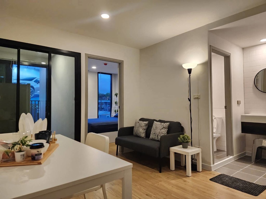 ขายถูกมาก!! คอนโด Attitude BU Condo ห้องสวย เฟอร์ครบ ติดถนนพหลโยธิน ตรงข้าม ม.กรุงเทพ ใกล้ฟิวเจอร์พา