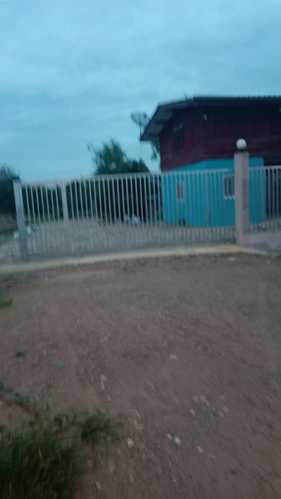 ขายถูกมาก!! บ้านพร้อมที่ดิน 298 ตร.ว. บนทำเลทอง อ.พานทอง ชลบุรี ใกล้นิคมอมตะนคร โรงงานชื่อดังมากมาย