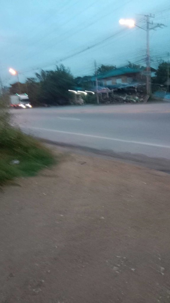 ขายถูกมาก!! บ้านพร้อมที่ดิน 298 ตร.ว. บนทำเลทอง อ.พานทอง ชลบุรี ใกล้นิคมอมตะนคร โรงงานชื่อดังมากมาย