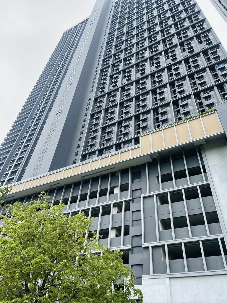 CONDO FOR RENT THE POLITAN AQUA (Nonthaburi)