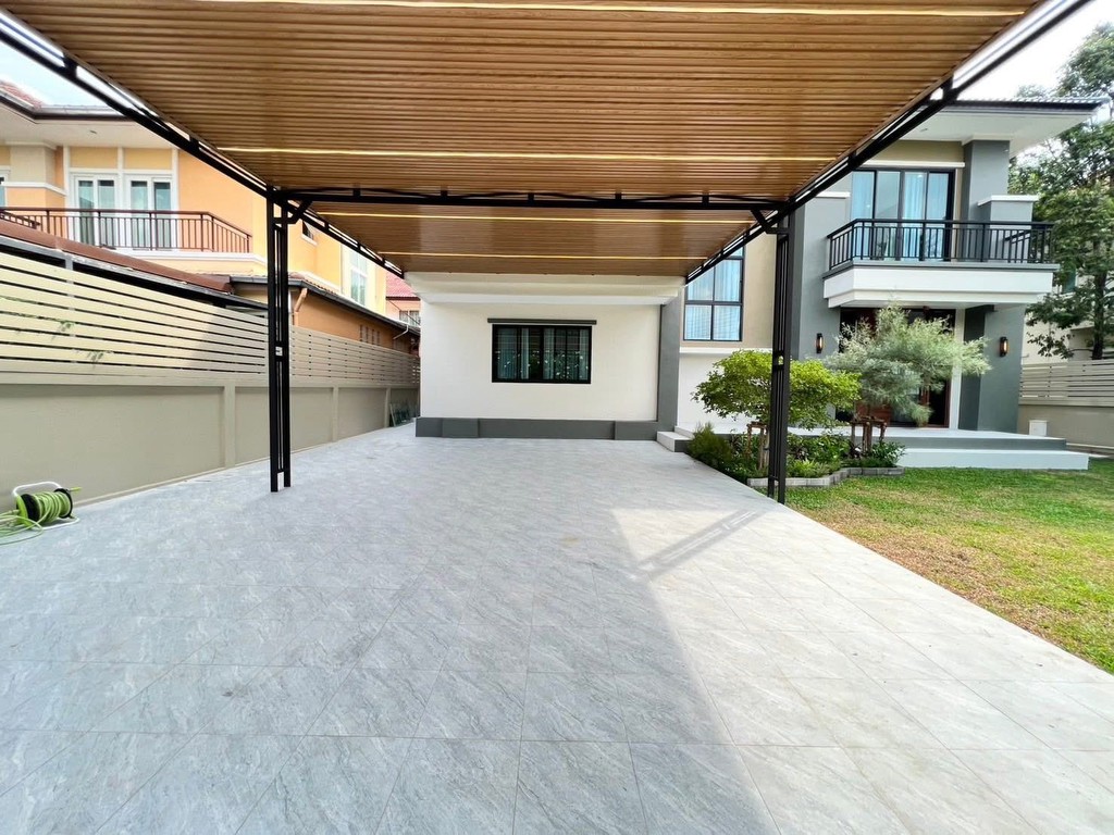 ขายบ้านเดี่ยวหลังใหญ่ 2 ชั้น บ้านตรงข้ามสวนหมู่บ้านบ้านราชพฤกษ์ (รามคำแหง-สุวินทวงศ์) ถนนสุวินทวงศ์