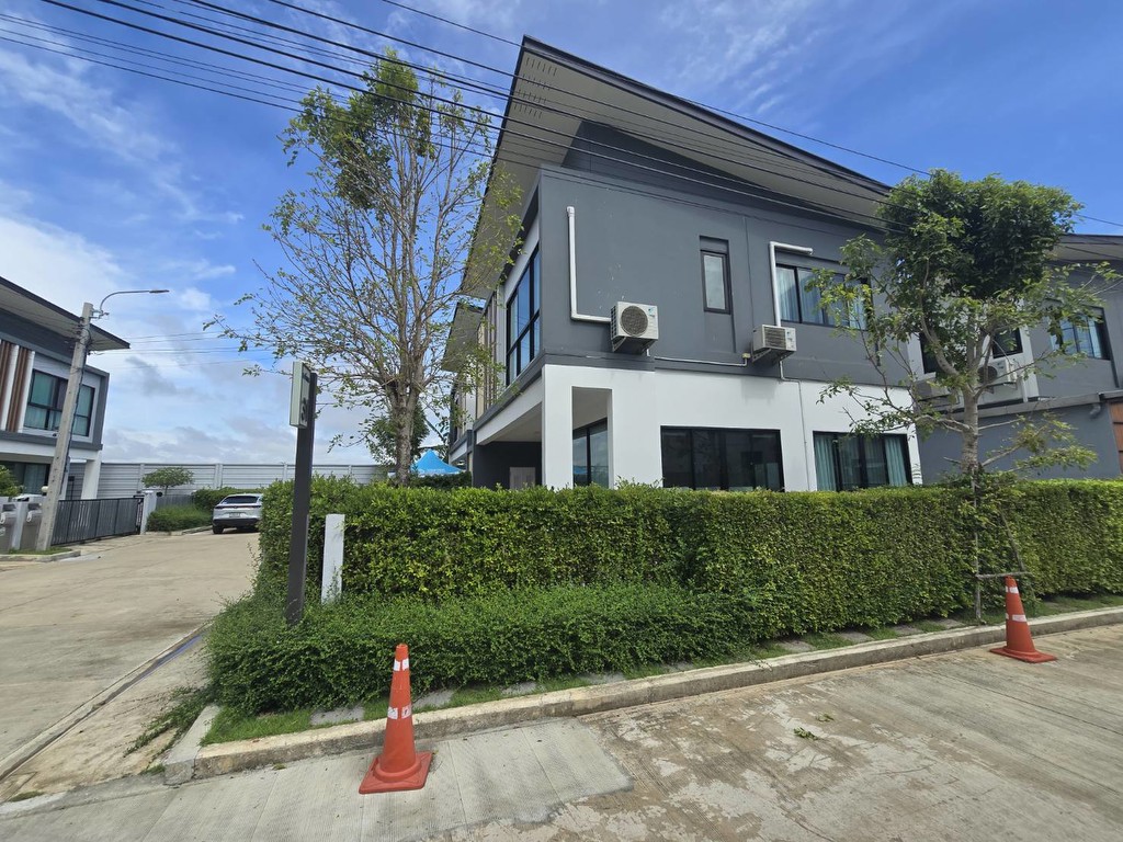 บ้านเดี่ยว โครงการอีโค เฮ้าส์ ปิ่นเกล้า-ศาลายา ECO HAUS Pinklao – Salaya ต.ศาลากลาง อ.บางกรวย นนทบ