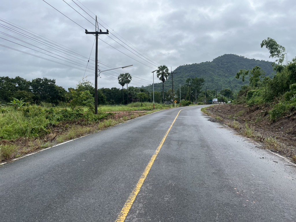 ขายที่ดิน 107 ตารางวา ด้านหน้าติดถนนหลวง มีโฉนด ตำบลพรหมณี อำเภอเมืองนครนายก ขายถูก