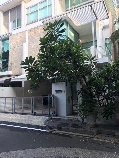 ให้เช่า ทาวน์โฮม โครงการ เดอะ แลนด์มาร์ค เรสซิเดนท์ The Landmark Residence ตกแต่งสวยพร้อมเข้าอยู่