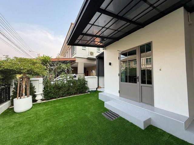 ให้เช่าบ้านเดี่ยว 2 ชั้น โครงการ ไลฟ์ บางกอก บูเลอวาร์ด วงแหวน อ่อนนุช 2 Life Bangkok Boulevard Wong