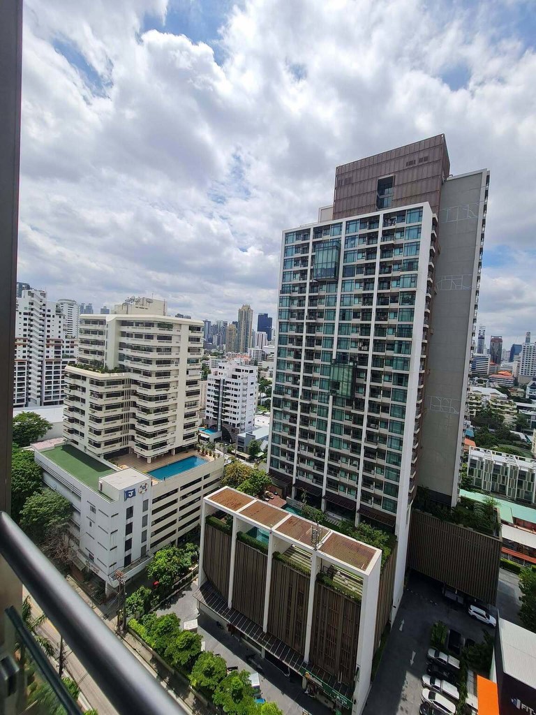 ให้เช่า Supalai Oriental Sukhumvit 39 ตึก B ชั้น 18 เฟอร์ครบ ใกล้ BTS พร้อมพงษ์ รถรับส่งฟรี