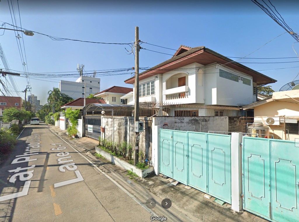 ลาดพร้าว35 72ตรว 5นอน 5น้ำ