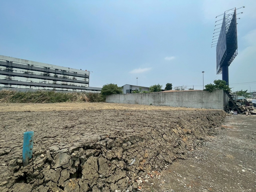 ขายที่ดิน 110 ตร.วา ถนนคู่ขนานกาญจนาภิเษก สุขาภิบาล2 ประเวศ กรุงเทพฯ