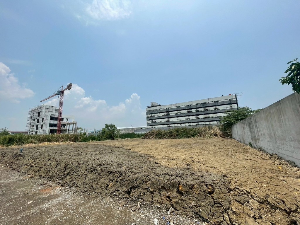 ขายที่ดิน 110 ตร.วา ถนนคู่ขนานกาญจนาภิเษก สุขาภิบาล2 ประเวศ กรุงเทพฯ
