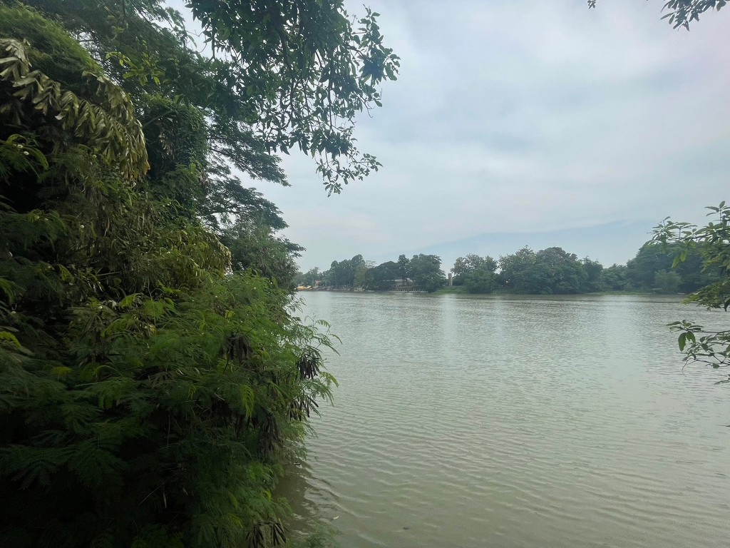 ขายที่ดินริมแม่น้ำ 910 ตร.วา ใกล้วัดหลุมดิน เมืองราชบุรี