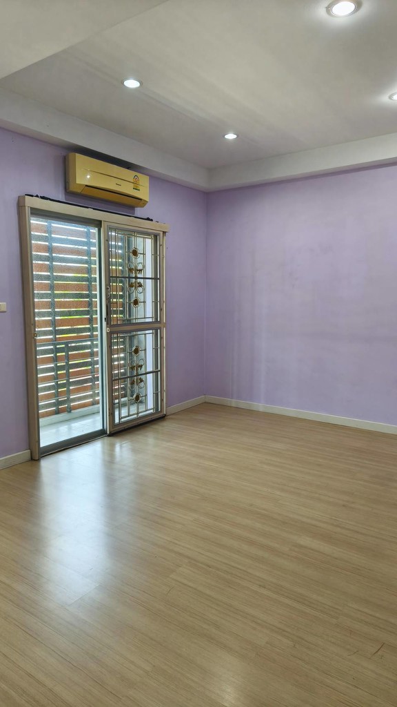 Vาย ทาวน์โฮม 3 ชั้น NirvanaPark Sukhumvit 77 (อ่อนนุช-ประเวศ)