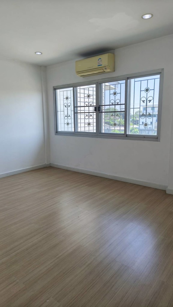 Vาย ทาวน์โฮม 3 ชั้น NirvanaPark Sukhumvit 77 (อ่อนนุช-ประเวศ)