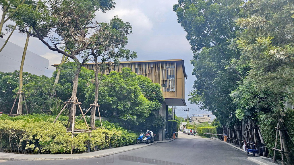 ทาวน์โฮมหรู Baan Puripuri Courtyard Pattanakarn บ้านภูริปุรี คอร์ทยาร์ด พัฒนาการ เขตสวนหลวง กรุงเทพ