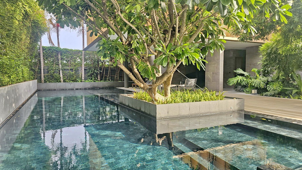 ทาวน์โฮมหรู Baan Puripuri Courtyard Pattanakarn บ้านภูริปุรี คอร์ทยาร์ด พัฒนาการ เขตสวนหลวง กรุงเทพ