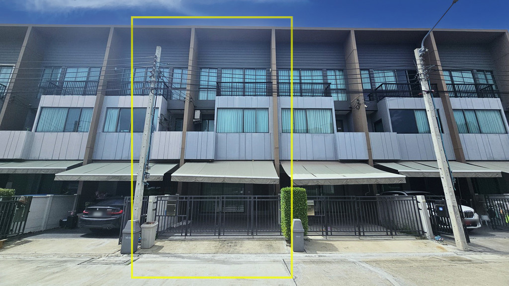 ขายบ้านกลางเมืองวัชรพล ทาวน์โฮม 3 ชั้น เพดานสูง หน้าบ้านไม่ชนใคร ใกล้คลับเฮ้าส์ ตกแต่งสวยพร้อมอยู่