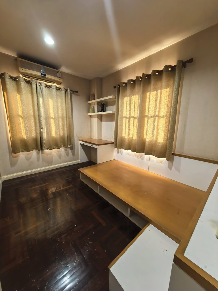 ให้เช่าบ้านเดี่ยว 2 ชั้น หมู่บ้าน มณีรินทร์ เลค แอนด์ พาร์ค ถ. 345 ใกล้สถานที่ใกล้เคียง