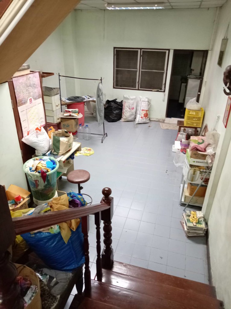 ขายทาวเฮ้าส์ 20 ตรว. 2 ชั้น ห่างจากปากซอย 20 เมตร ซอยรามอินทรา 4/3 ติดสถานีรถไฟฟ้า ลาดปลาเค้า