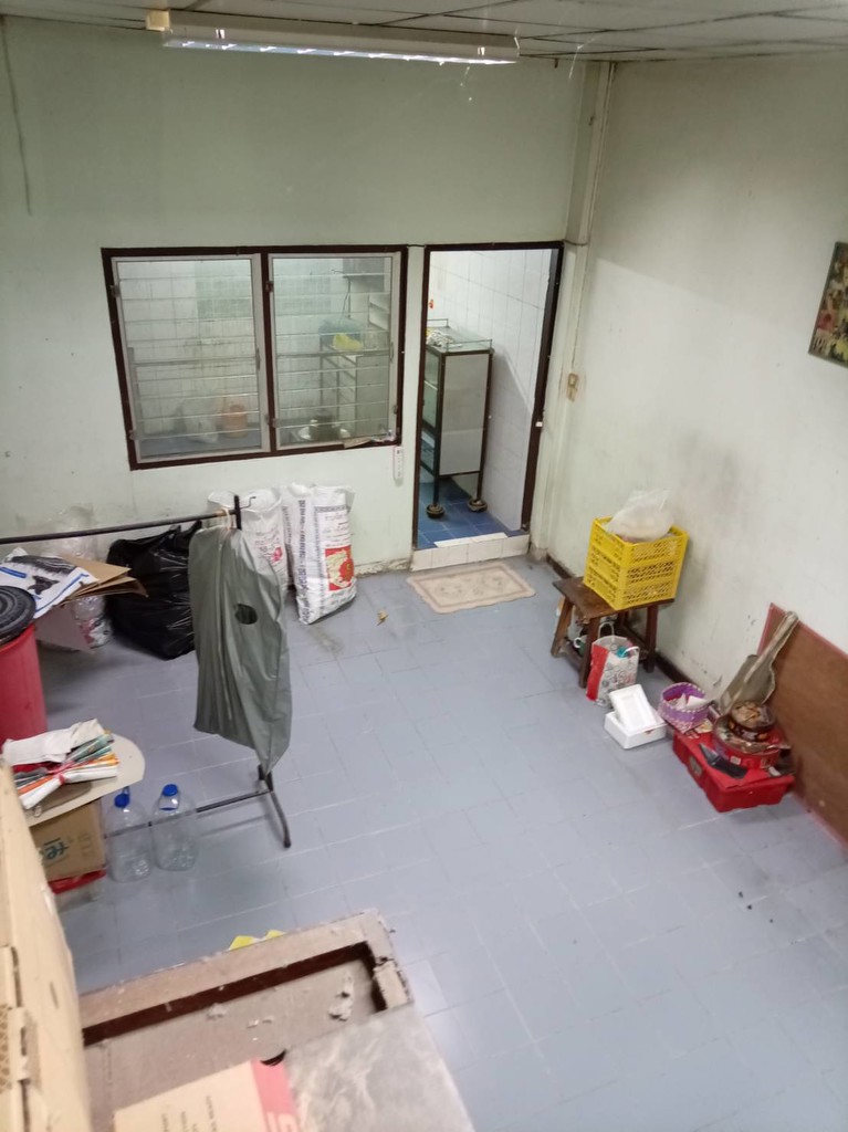 ขายทาวเฮ้าส์ 20 ตรว. 2 ชั้น ห่างจากปากซอย 20 เมตร ซอยรามอินทรา 4/3 ติดสถานีรถไฟฟ้า ลาดปลาเค้า