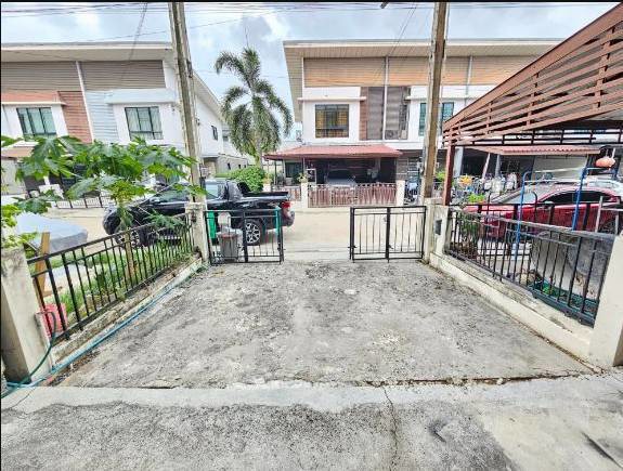 บ้านใหม่ ไม่เคยเข้าอยู่ หลังมุม ราคาดีสุดคุ้ม โครงการ Modi Villa หลวงแพ่ง – ลาดกระบัง