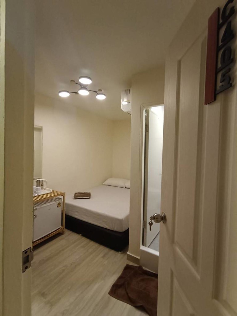 ห้องพักรายวัน เมืองพัทยา ราคาถูก Small Room ห้องพักพัทยาใต้