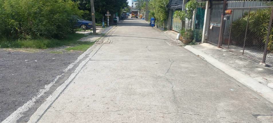 ขายที่ดินพื้นที่สีเหลือง 900 ตารางวา เขตหนองแขม มีโฉนดพร้อมทุกแปลง